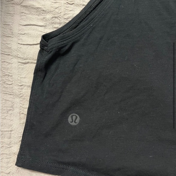 Lululemon Muscle love cropped tank top (cut out in back) - Picture 5 of 5